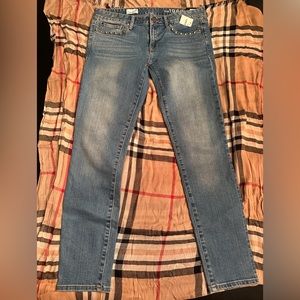 NWT Gap Jeans with silver studs, size 28